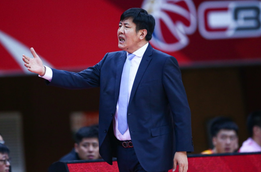 包含击剑常规赛上演强强对话，姑苏猎隼队逆转皖南银狐队，团队配合流畅；赛场纪律更严谨的词条开云体育下载